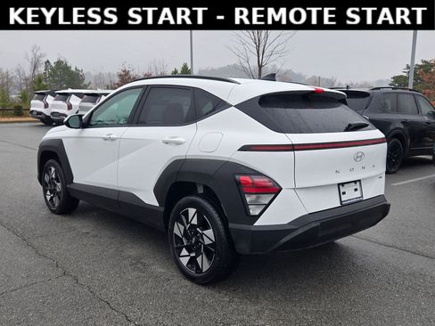 Used 2025 Hyundai Kona SEL image 5