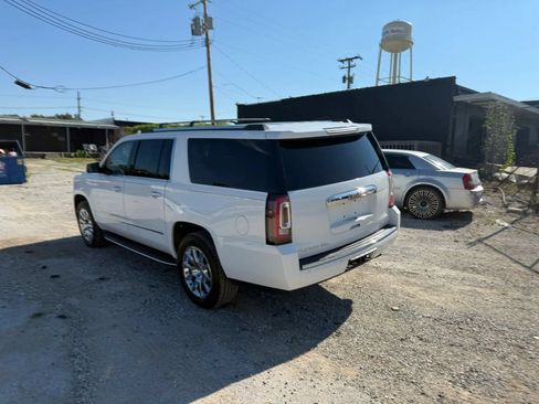 Used 2016 GMC Yukon XL Denali w/ Open Road Package AWD/4WD image 5