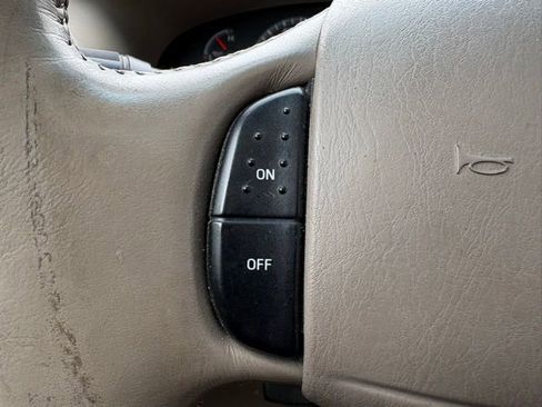 Used 2002 Ford F150 XLT AWD/4WD image 19
