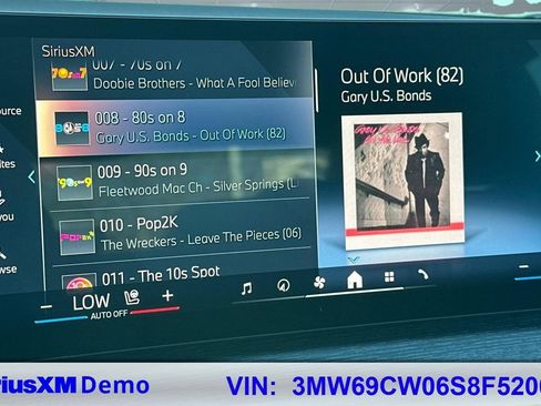 Used 2025 BMW 330i Sedan w/ Premium Package image 35