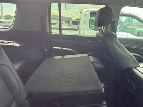 Used 2016 GMC Yukon XL SLT AWD/4WD image 6