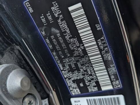 Used 2023 Toyota Highlander XLE image 40