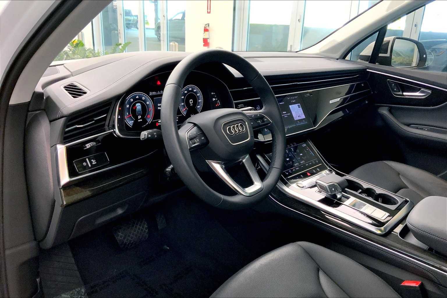 Used 2024 Audi Q7 3.0T Prestige AWD/4WD image 17