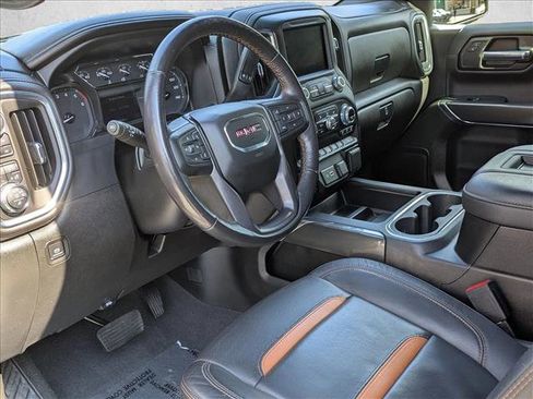 Used 2021 GMC Sierra 1500 AT4 w/ Driver Alert Package II AWD/4WD image 10