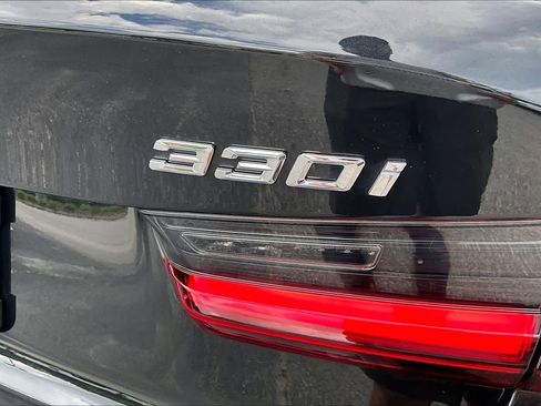 Certified 2025 BMW 330i Sedan RWD image 31