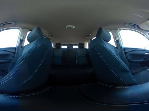Used 2025 Nissan Rogue SV FWD image 44