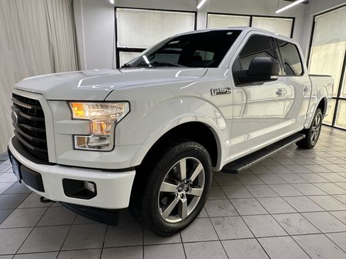 Used 2017 Ford F150 XLT w/ Equipment Group 302A Luxury AWD/4WD image 11