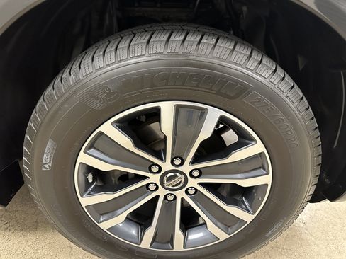 Used 2020 Nissan Armada SL w/ Premium Package image 39