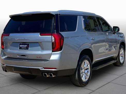 Used 2025 GMC Yukon Denali AWD/4WD image 13