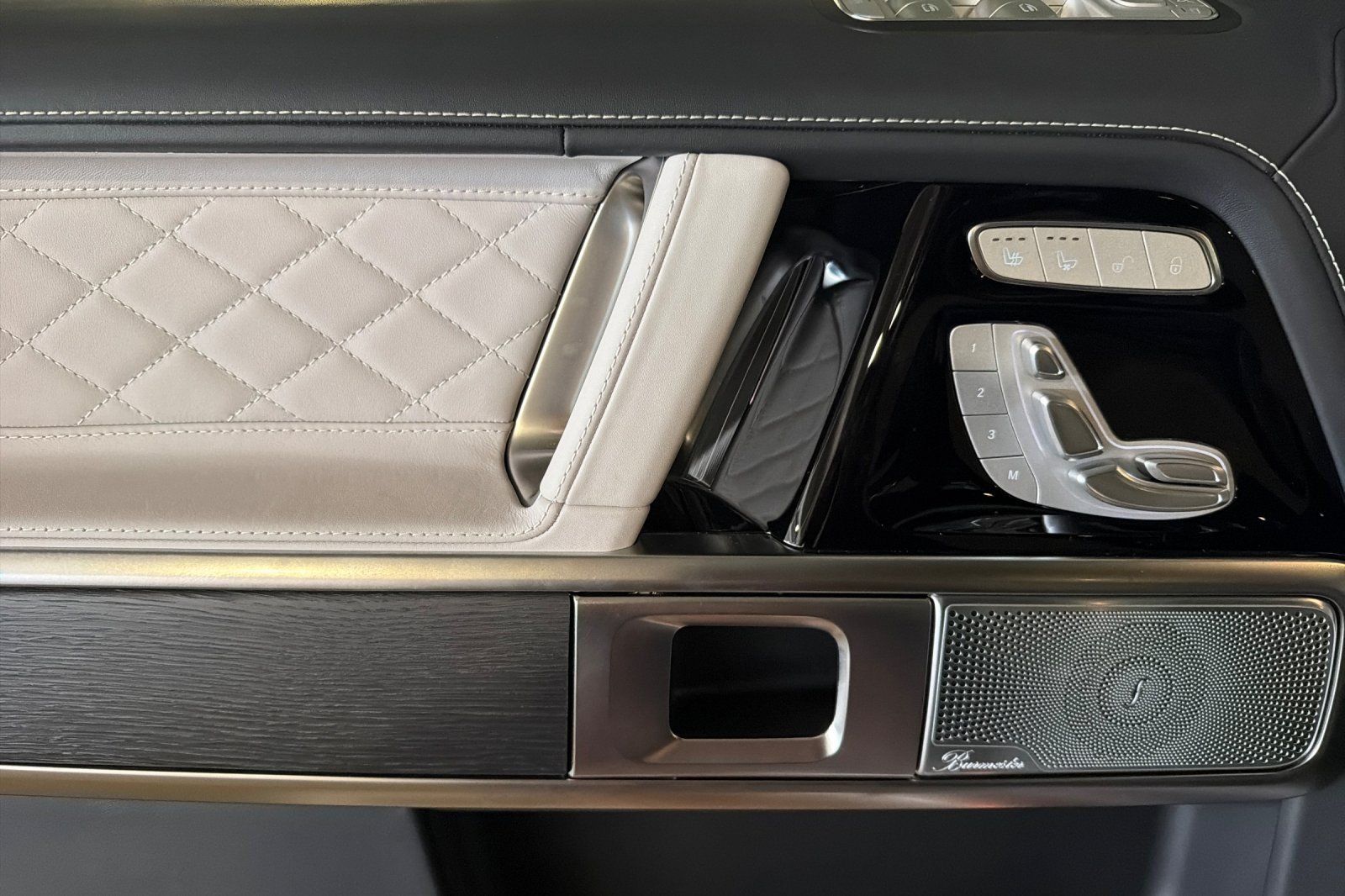 New 2027 Mercedes-Benz G 580 e image 10