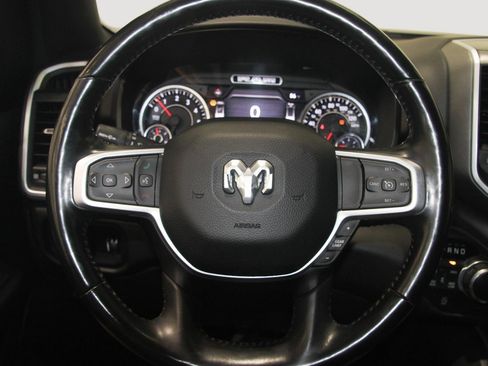 Used 2021 RAM 1500 Big Horn image 16