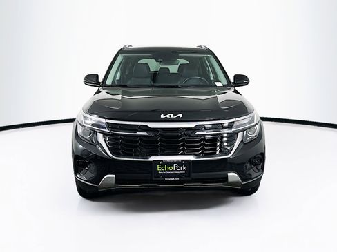 Used 2025 Kia Seltos S image 2