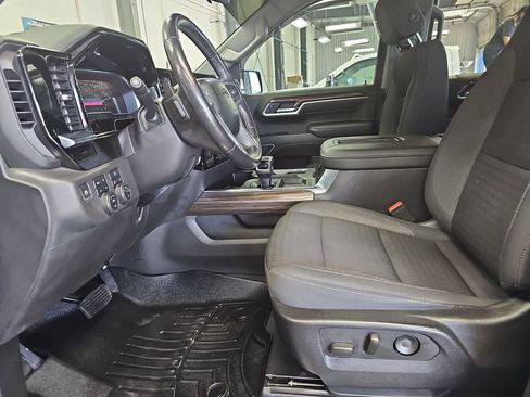 Used 2022 Chevrolet Silverado 1500 LT Trail Boss w/ Convenience Package II AWD/4WD image 15