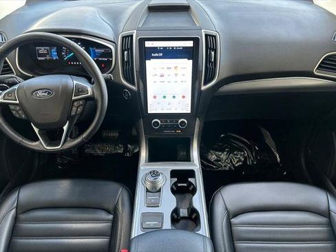 Used 2021 Ford Edge SEL image 12