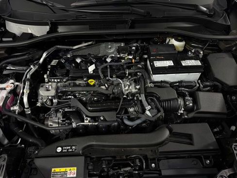 Used 2025 Toyota Corolla Cross XLE w/ Convenience Package image 37