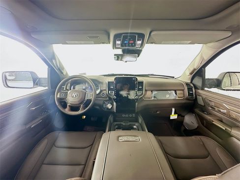 New 2025 RAM 1500 Limited image 9