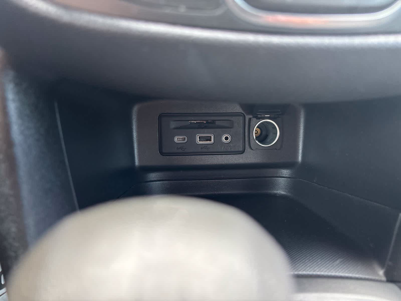 Used 2024 Chevrolet Equinox LT FWD image 21