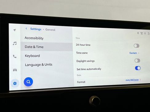 Used 2025 Toyota Crown XLE image 28