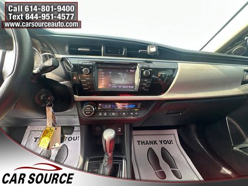 Used 2016 Toyota Corolla LE FWD image 17