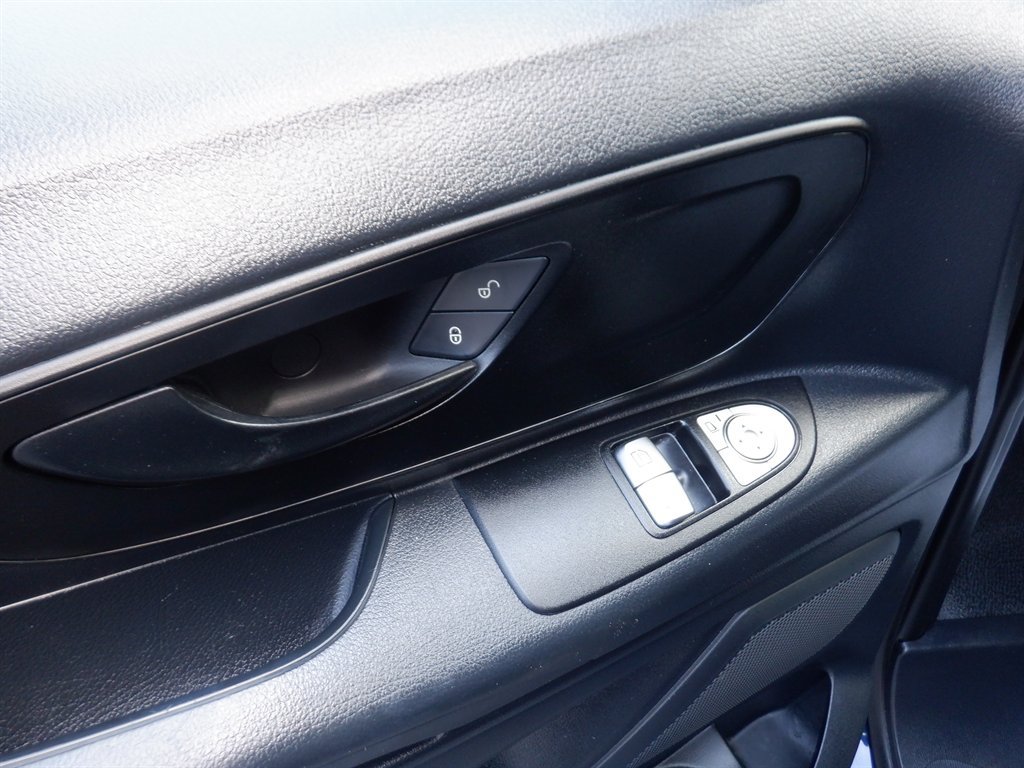 Used 2022 Mercedes-Benz Metris image 13