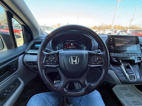 Used 2018 Honda Odyssey EX-L image 19