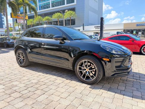 Used 2022 Porsche Macan AWD/4WD image 6