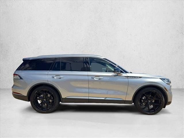 Used 2023 Lincoln Aviator Reserve w/ Elements Package Plus RWD image 4