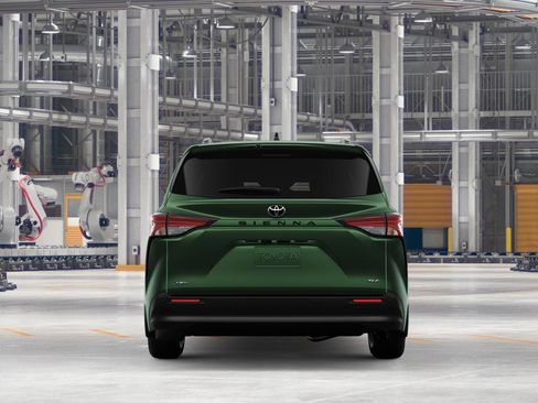 New 2026 Toyota Sienna XLE image 8