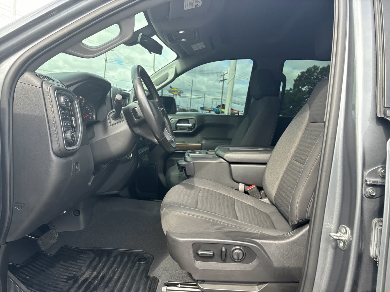 Certified 2021 Chevrolet Silverado 1500 RST w/ Z71 Off-Road Package AWD/4WD image 8