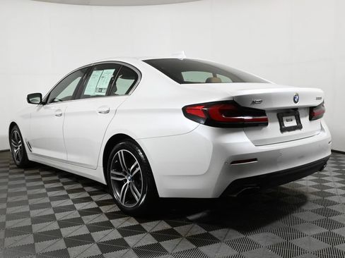 Certified 2022 BMW 530i xDrive w/ Convenience Package image 5