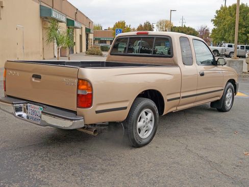 Used 2000 Toyota Tacoma 2WD Xtracab V6 image 5