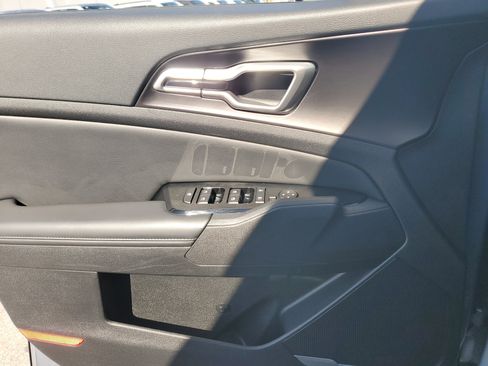 Used 2023 Kia Sportage EX image 27