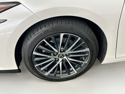 Used 2022 Lexus ES 350 w/ Premium Package FWD image 11