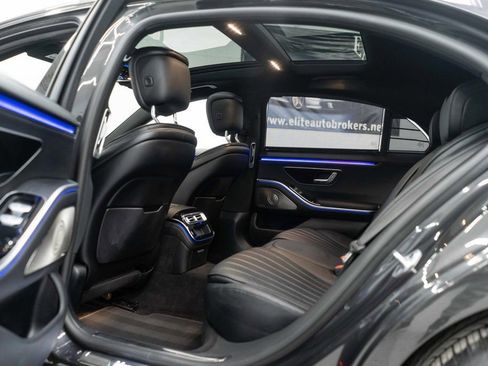 Used 2022 Mercedes-Benz S 500 4MATIC w/ AMG Line Package image 15