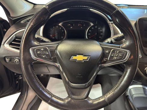 Used 2016 Chevrolet Malibu LT image 16
