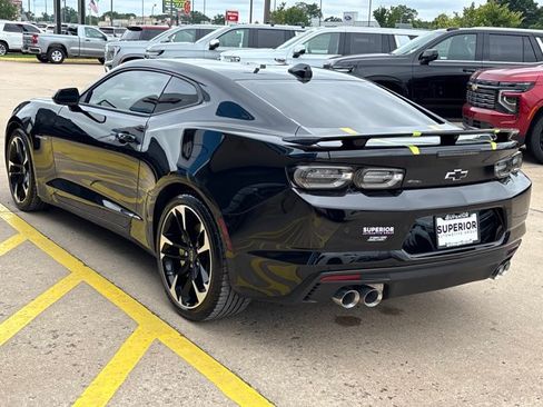 Used 2023 Chevrolet Camaro SS RWD image 5