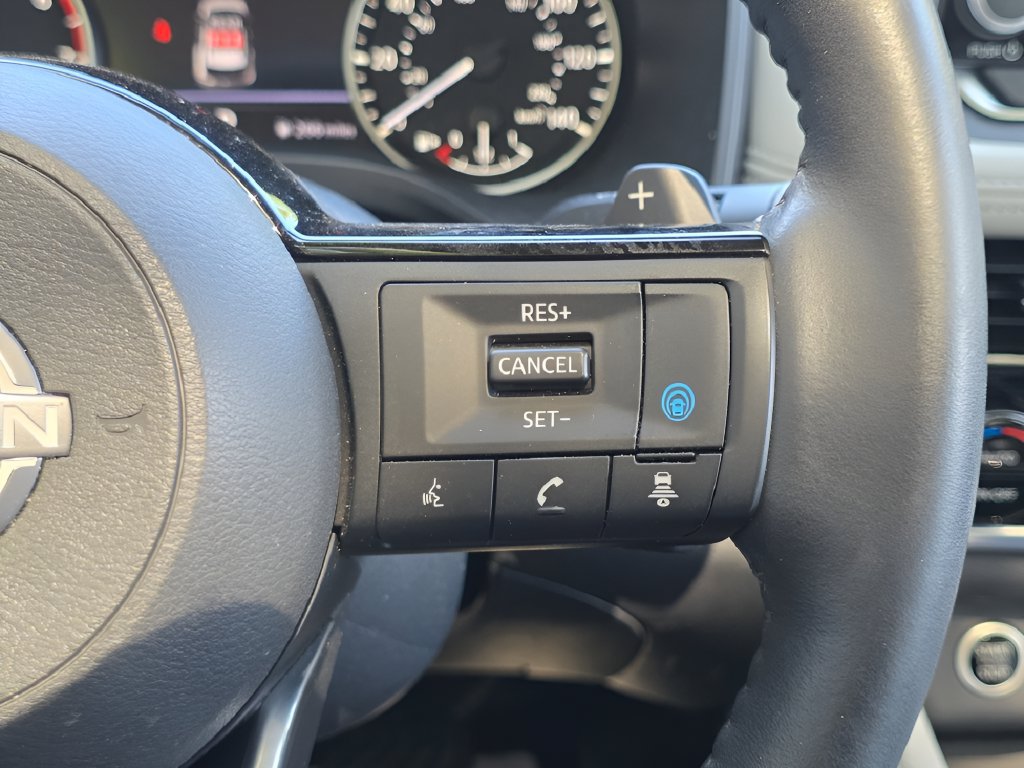 Used 2023 Nissan Rogue SL AWD/4WD image 21