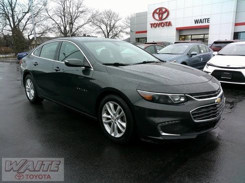 Used 2018 Chevrolet Malibu LT image 1