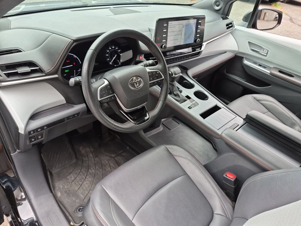 Certified 2023 Toyota Sienna XSE w/ XSE Plus Package AWD/4WD image 14