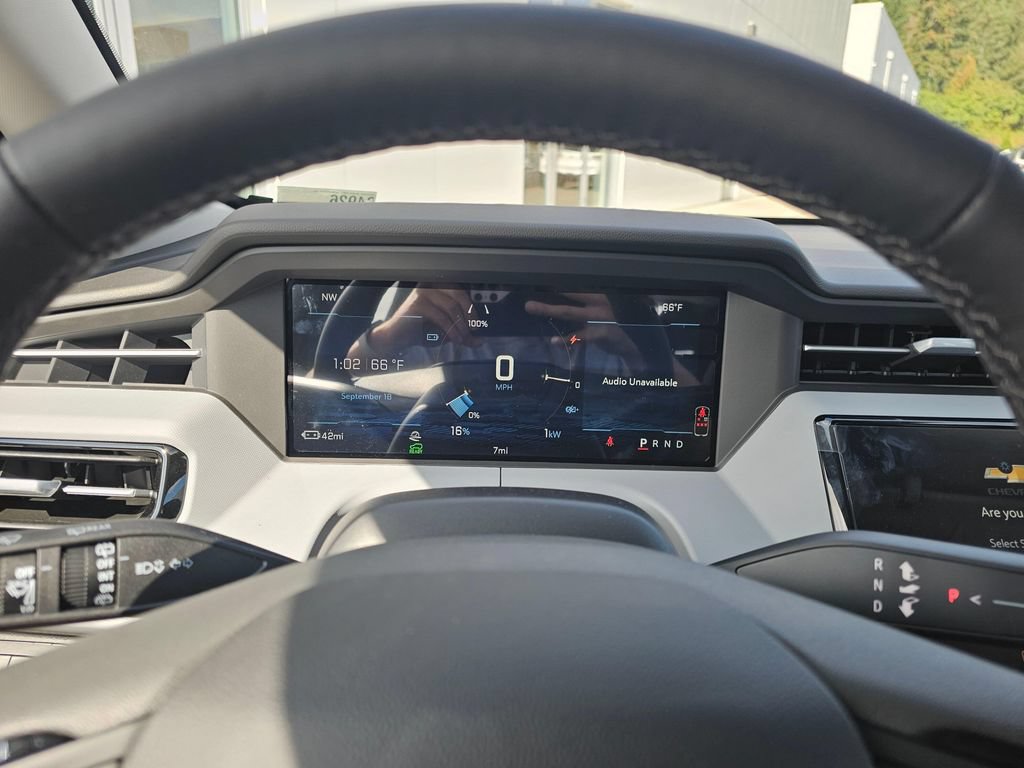 New 2027 Chevrolet Bolt RS w/ Technology Package FWD image 27