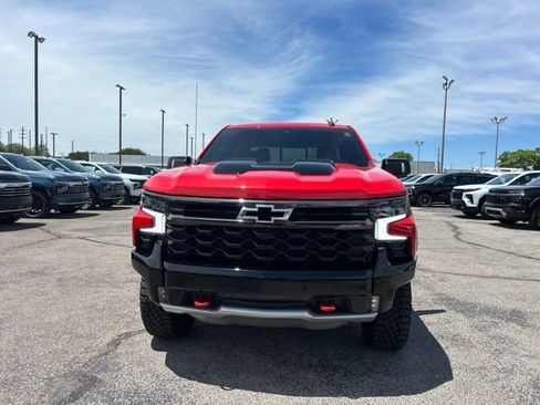 Used 2025 Chevrolet Silverado 1500 ZR2 AWD/4WD image 8