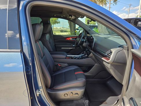 Certified 2026 Chevrolet Traverse RS w/ LPO, Floor Liner Package AWD/4WD image 24