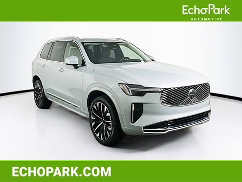 Used 2025 Volvo XC90 B6 Plus image 1