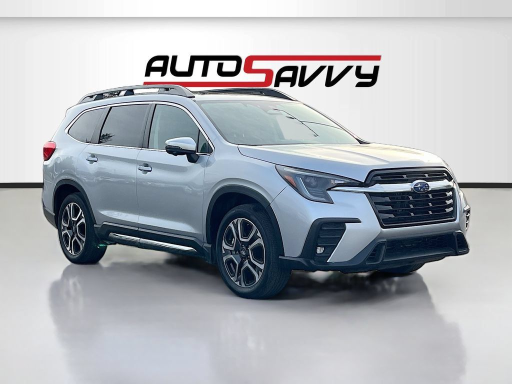 Used 2023 Subaru Ascent Limited w/ Technology Package AWD/4WD image 1