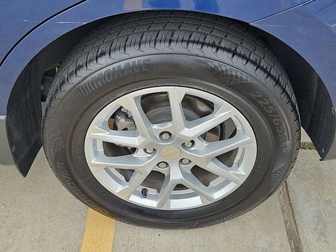 Used 2022 Chevrolet Equinox LS w/ LS Convenience Package image 8