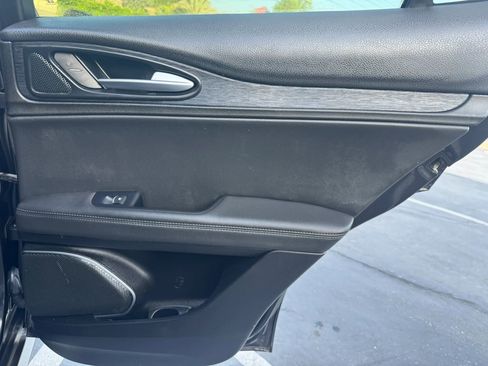 Used 2019 Alfa Romeo Stelvio RWD image 21