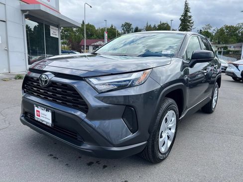 Certified 2025 Toyota RAV4 LE AWD/4WD image 8