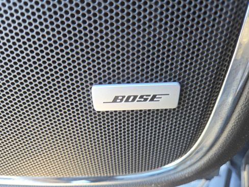 Used 2020 GMC Yukon XL SLT w/ Graphite Performance Edition image 13