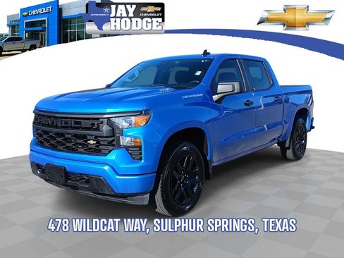 Used 2025 Chevrolet Silverado 1500 Custom image 1
