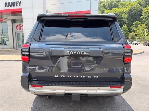 Used 2025 Toyota 4Runner Limited w/ Tow Technology Package AWD/4WD image 6